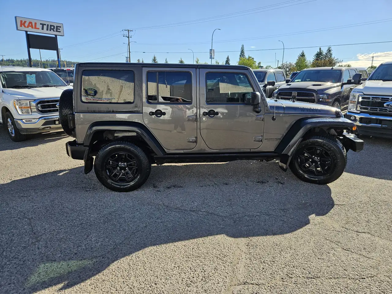 Jeep Wrangler photo Jeep Wrangler
