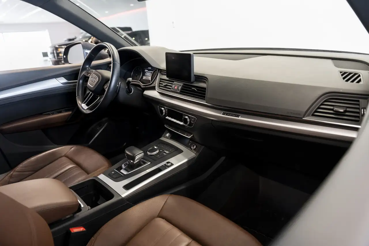 Audi Q5 снимка Audi Q5