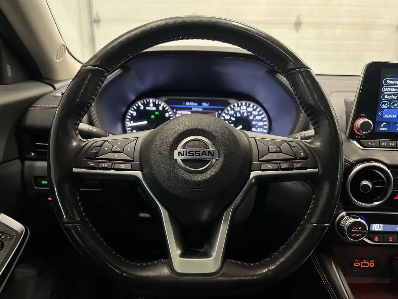 Nissan Sentra снимка Nissan Sentra