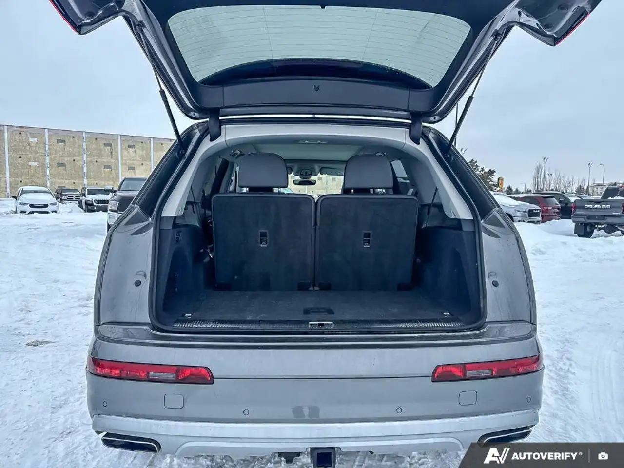 Audi Q7 photo Audi Q7