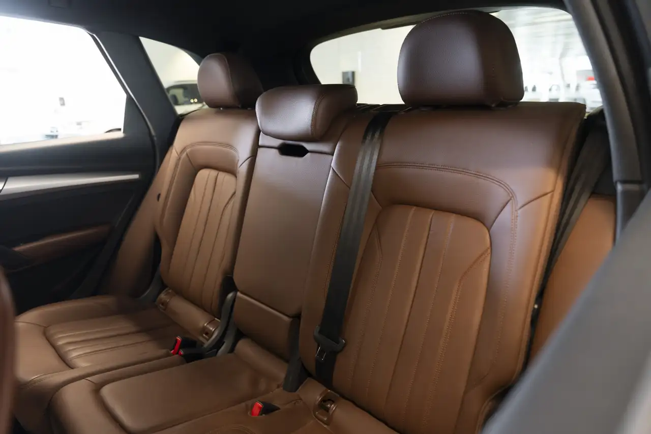 Audi Q5 снимка Audi Q5