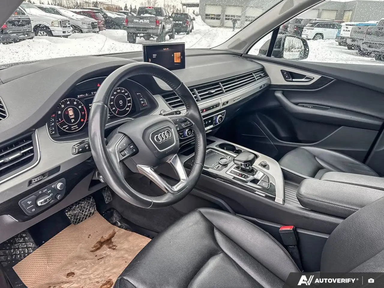 Audi Q7 photo Audi Q7