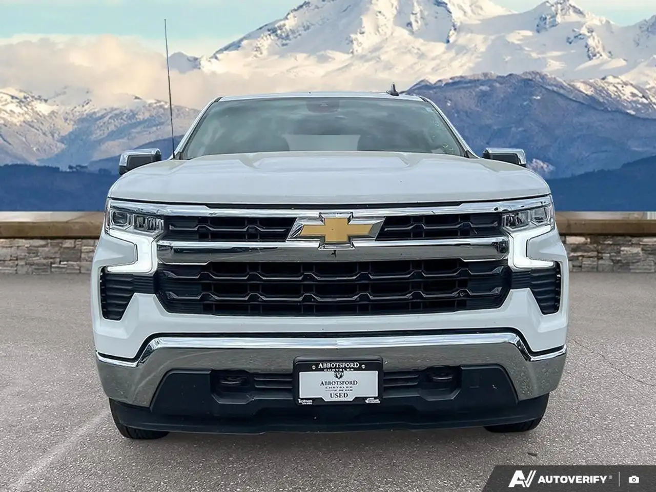 Chevrolet Silverado 1500 снимка Chevrolet Silverado 1500