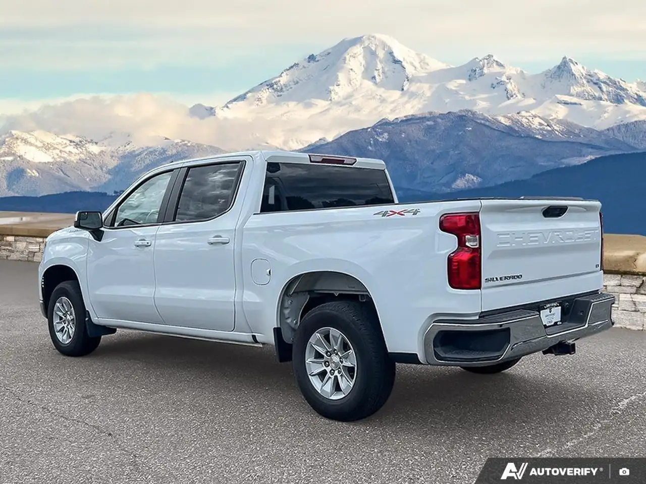 Chevrolet Silverado 1500 снимка Chevrolet Silverado 1500