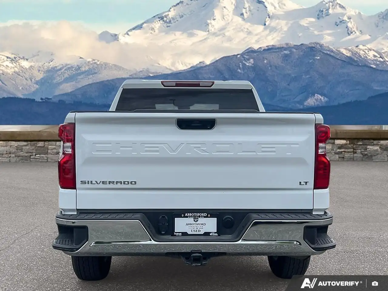 Chevrolet Silverado 1500 снимка Chevrolet Silverado 1500