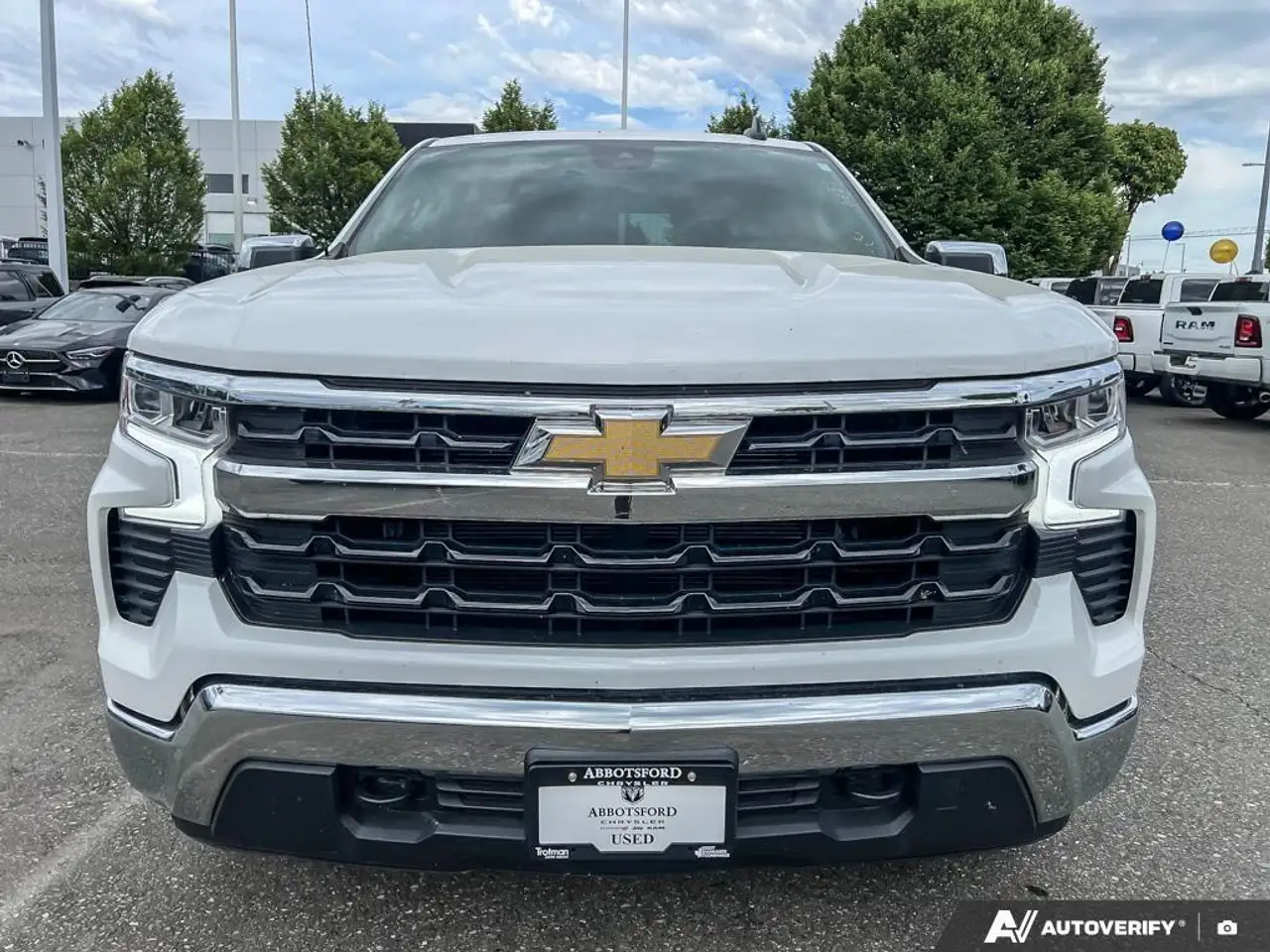 Chevrolet Silverado 1500 снимка Chevrolet Silverado 1500