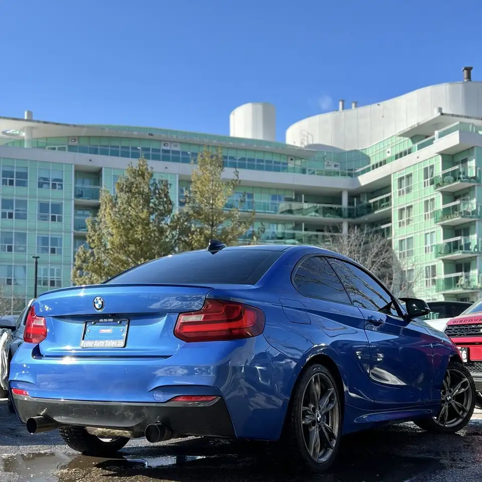 BMW 2 Series photo BMW 2 Series