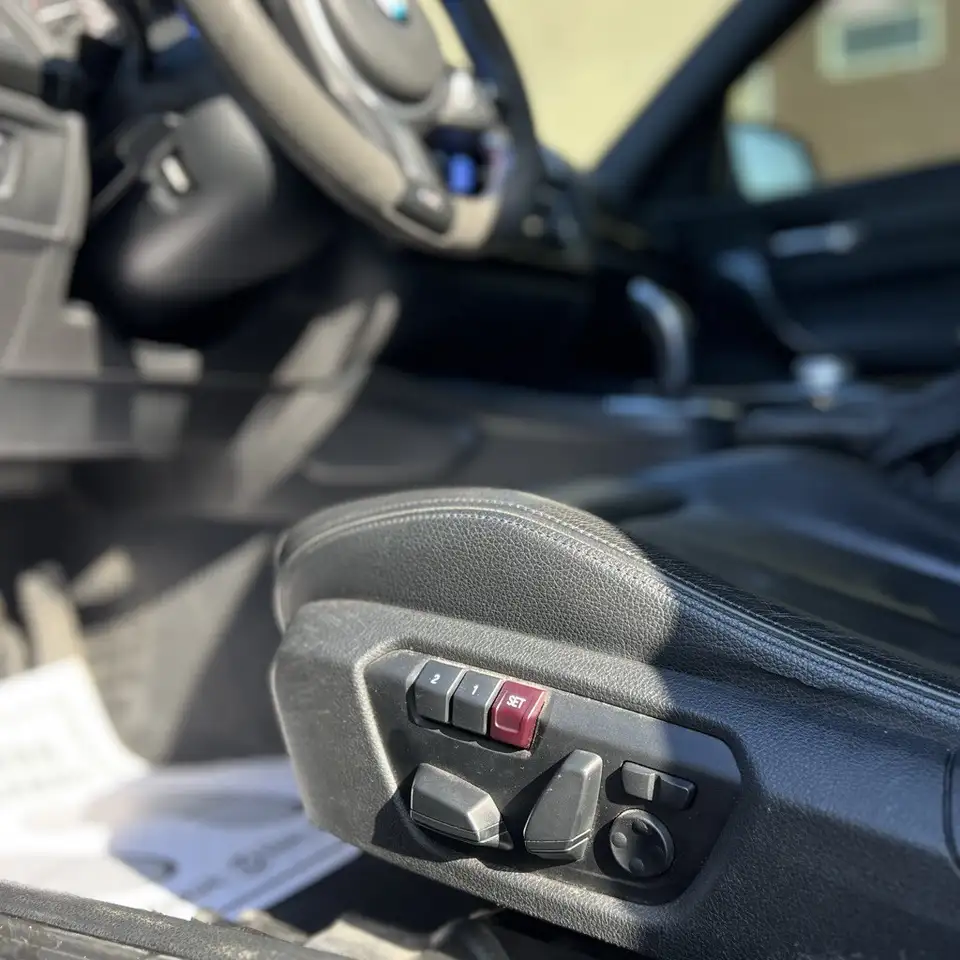 BMW 2 Series photo BMW 2 Series