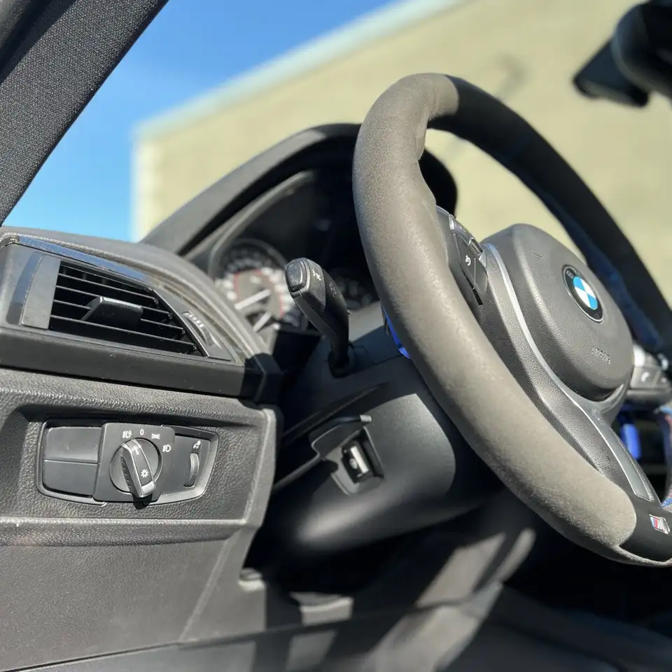 BMW 2 Series photo BMW 2 Series