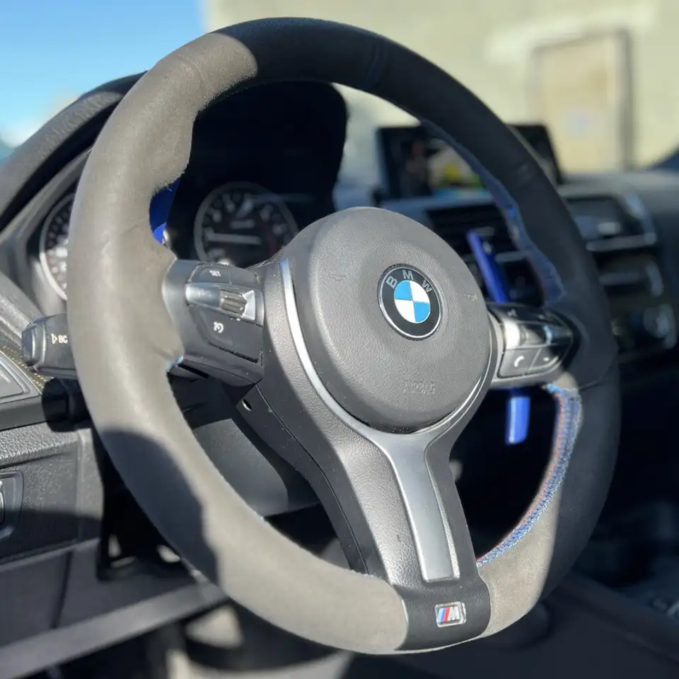 BMW 2 Series photo BMW 2 Series