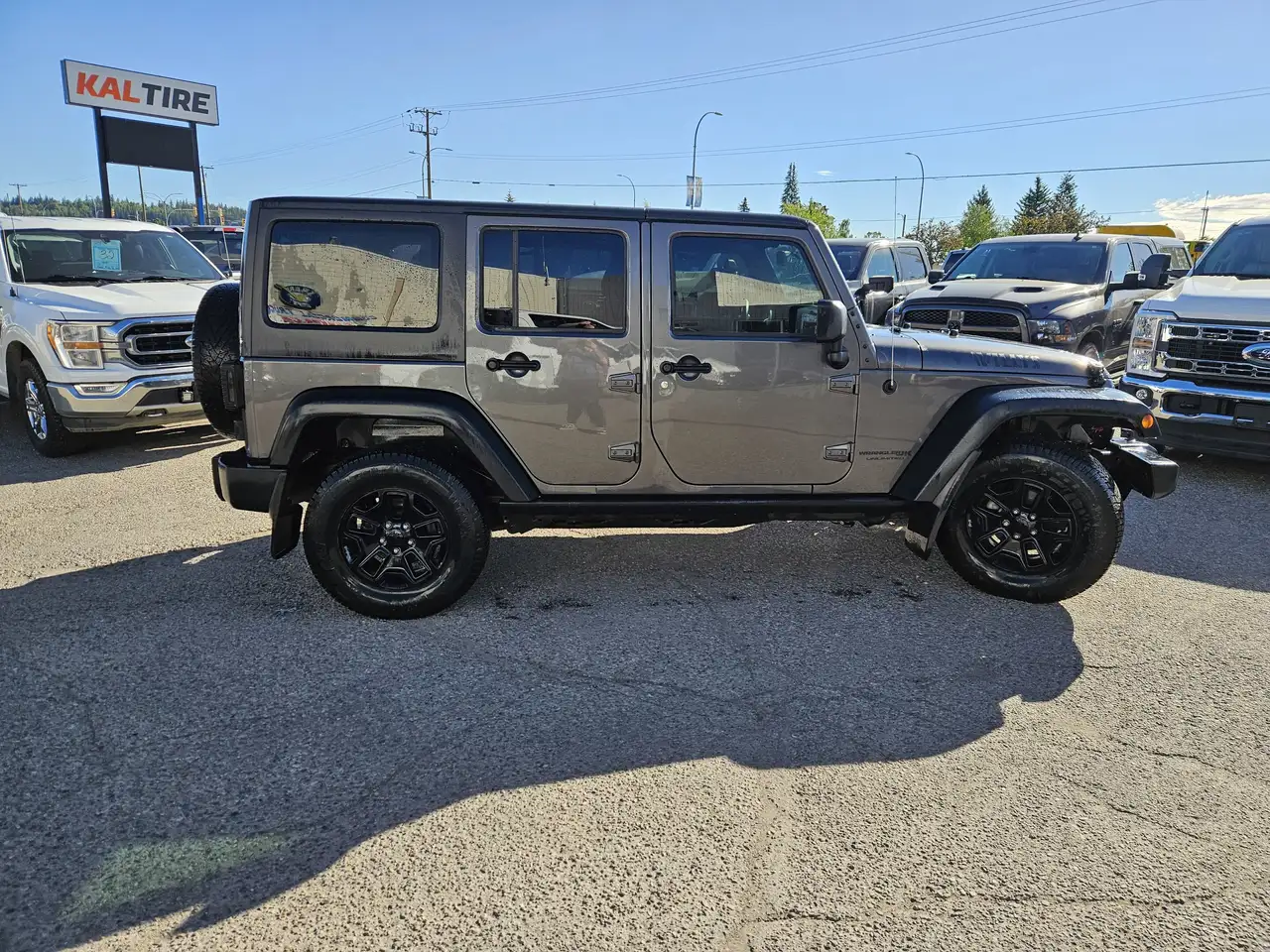 Jeep Wrangler photo Jeep Wrangler