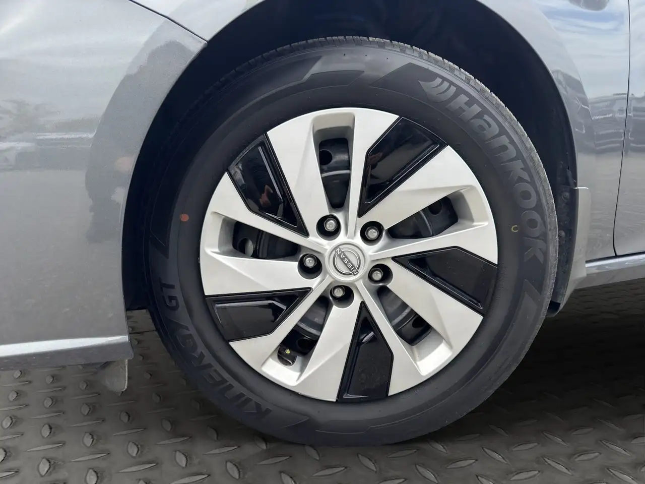 Nissan Altima снимка Nissan Altima