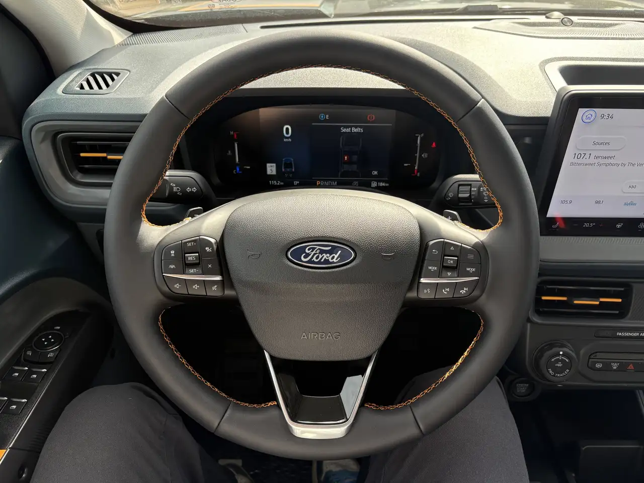 Ford Maverick снимка Ford Maverick