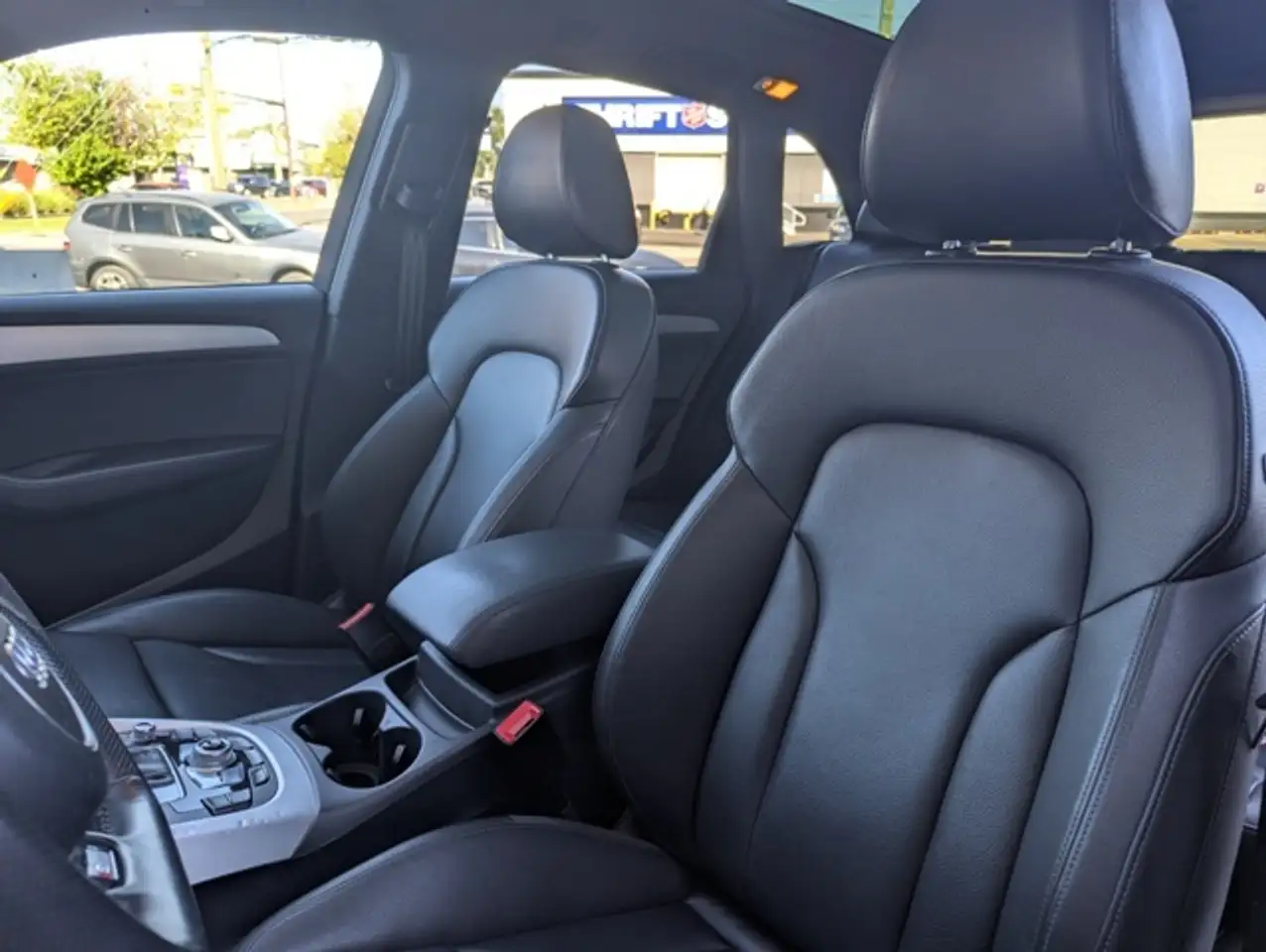 Audi Q5 снимка Audi Q5
