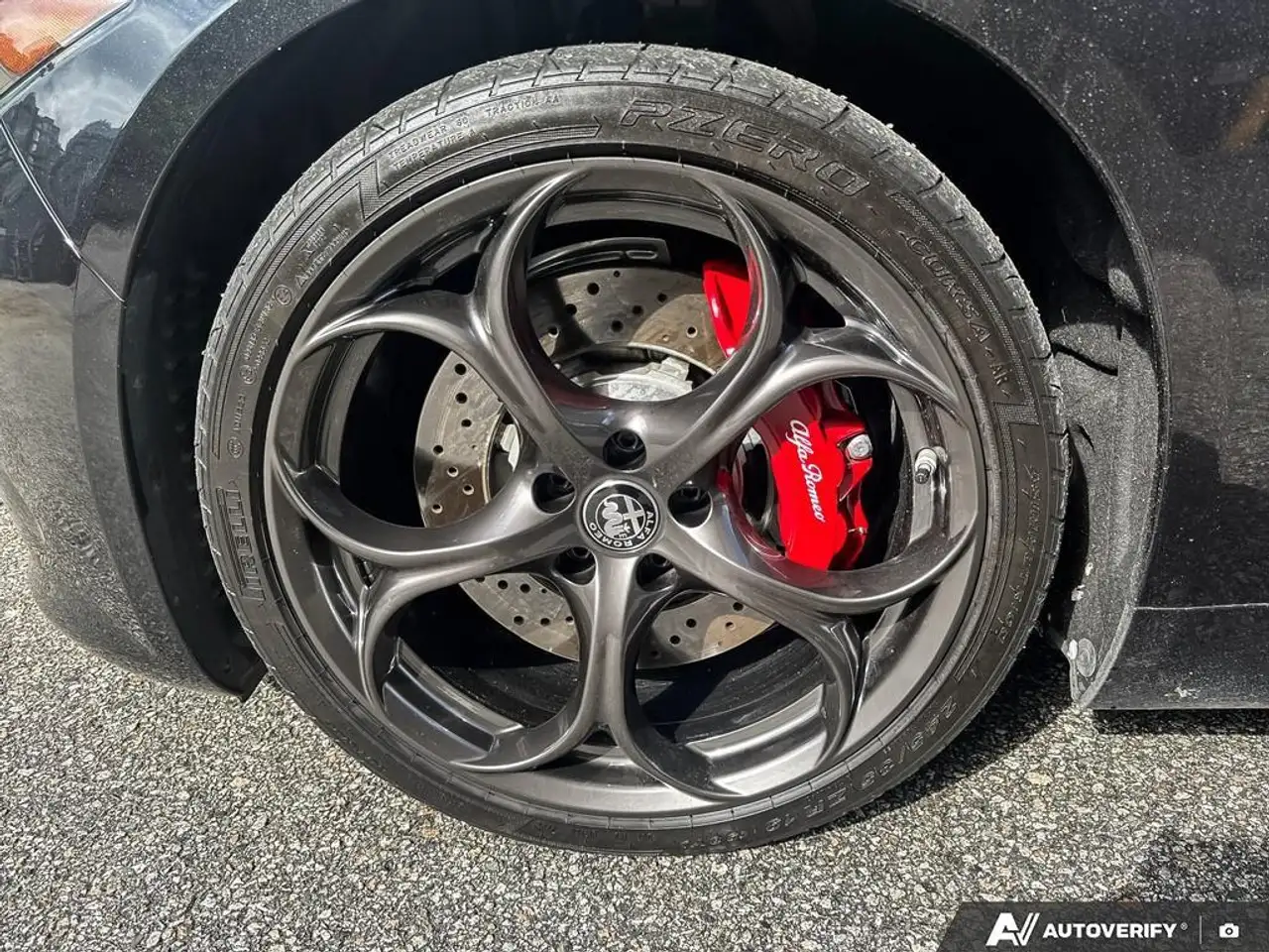 Alfa Romeo Giulia снимка Alfa Romeo Giulia