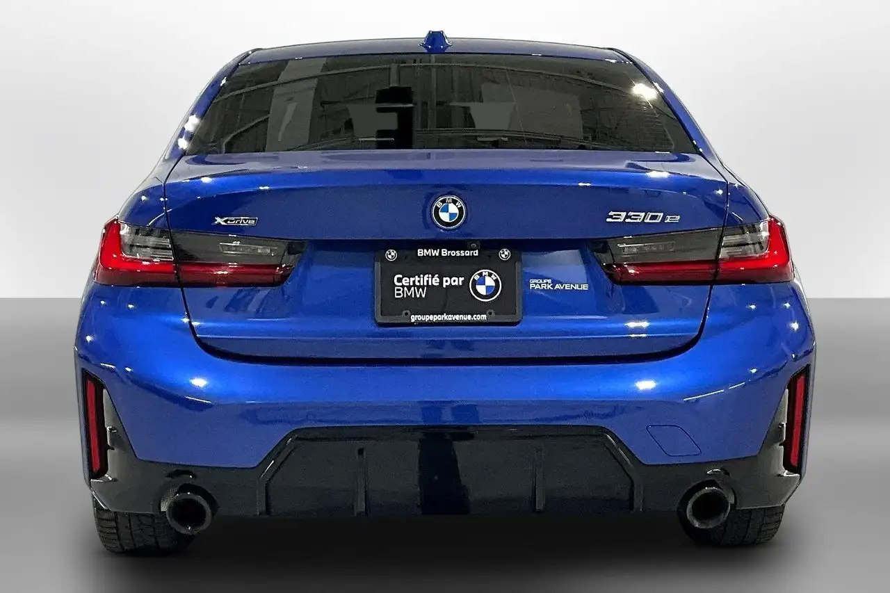 BMW 3 Series photo BMW 3 Series