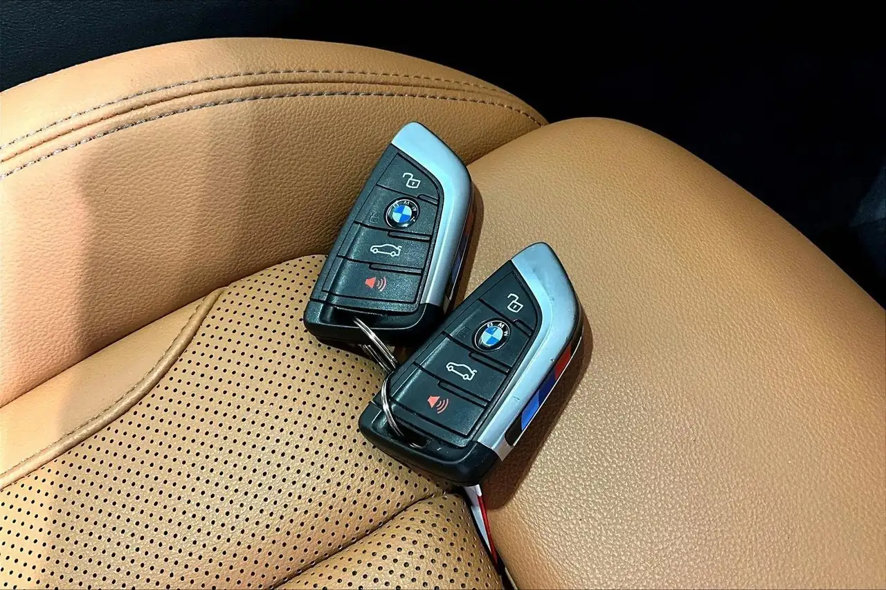BMW 3 Series photo BMW 3 Series