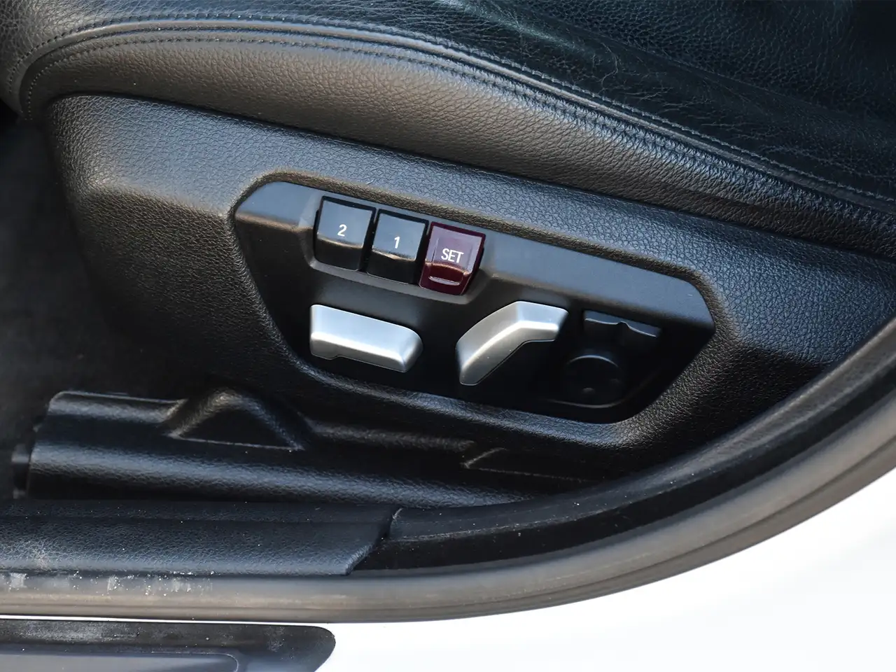 BMW 4 Series photo BMW 4 Series