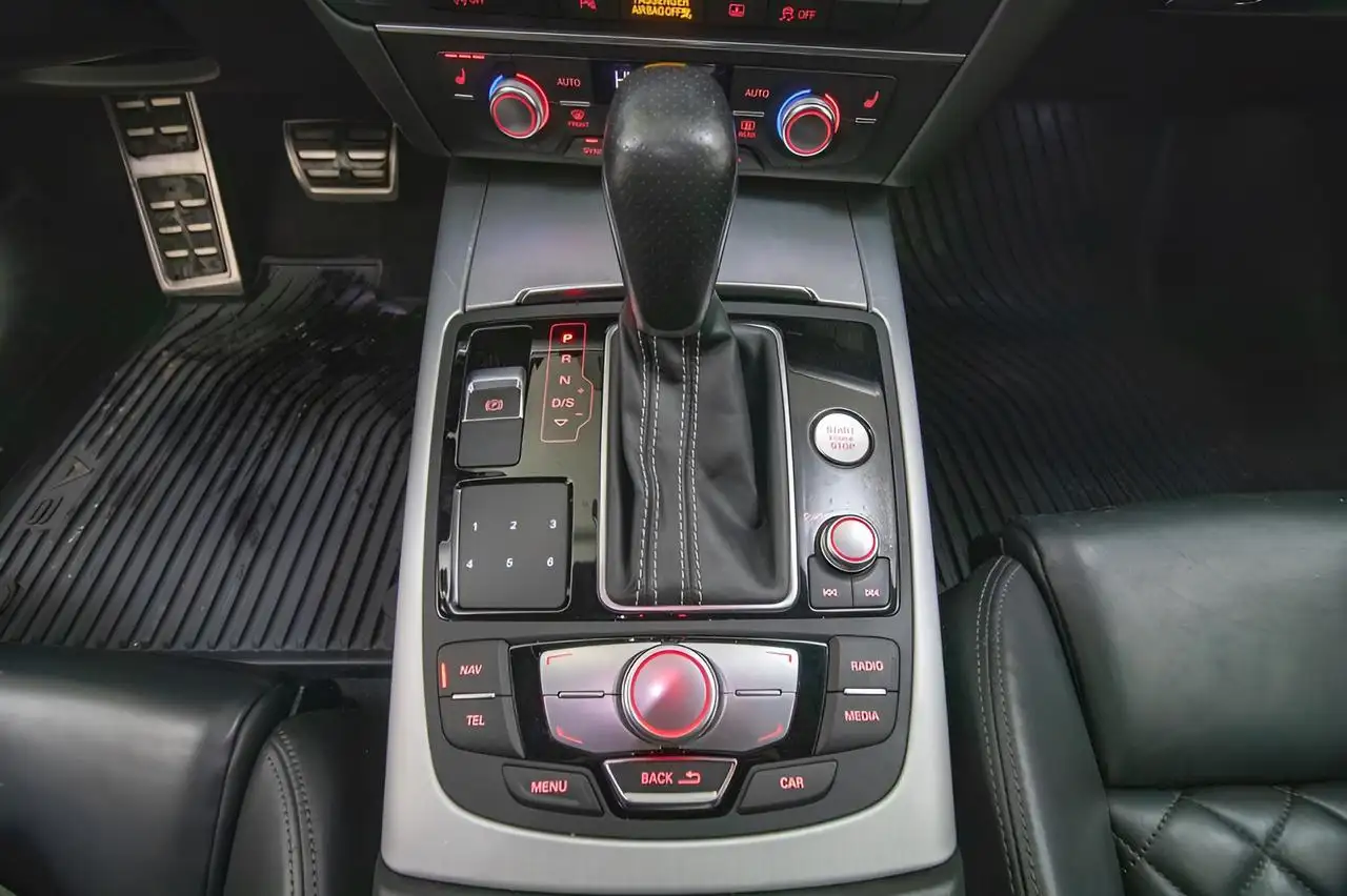 Audi A6 снимка Audi A6