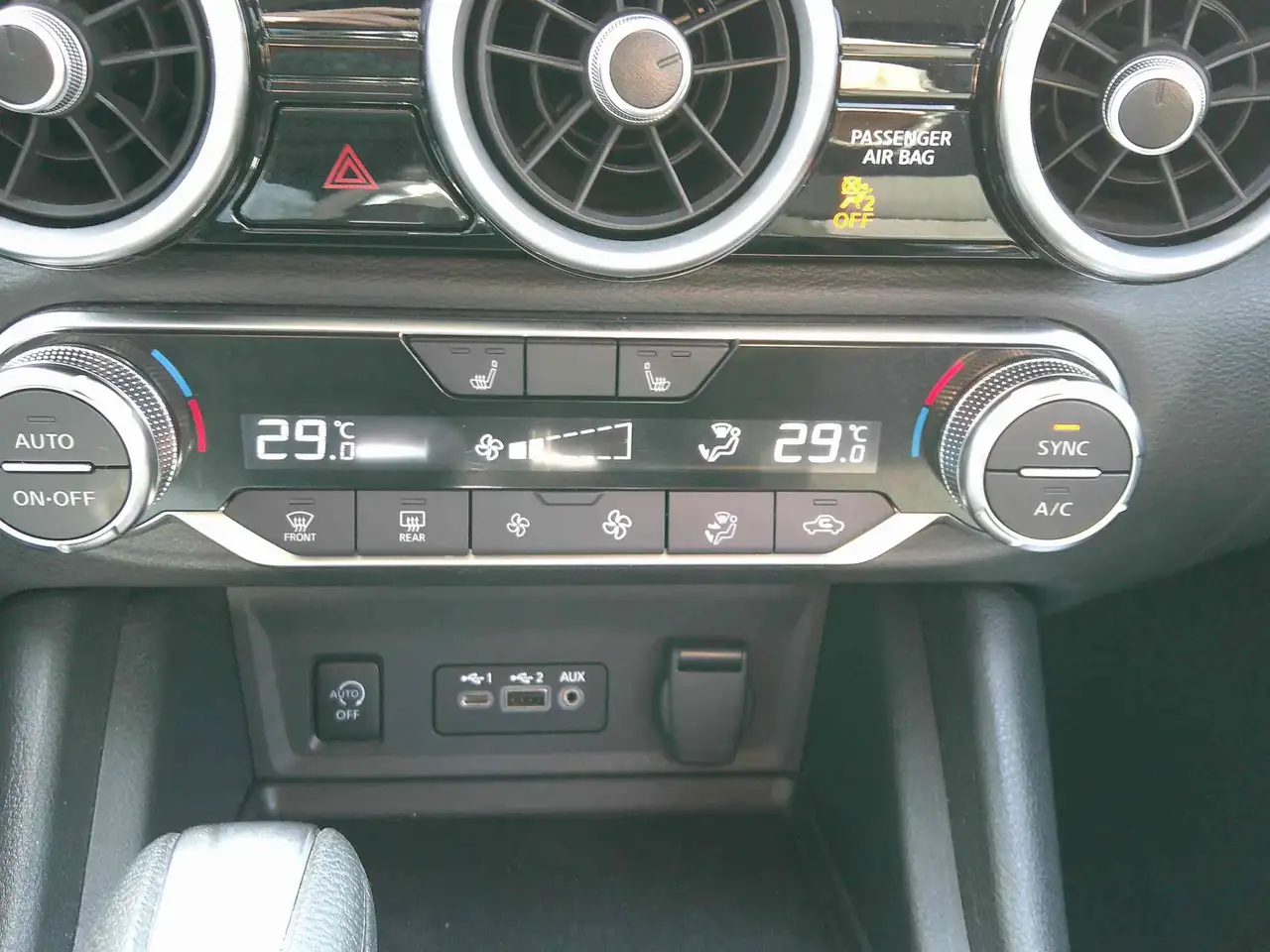 Nissan Sentra снимка Nissan Sentra