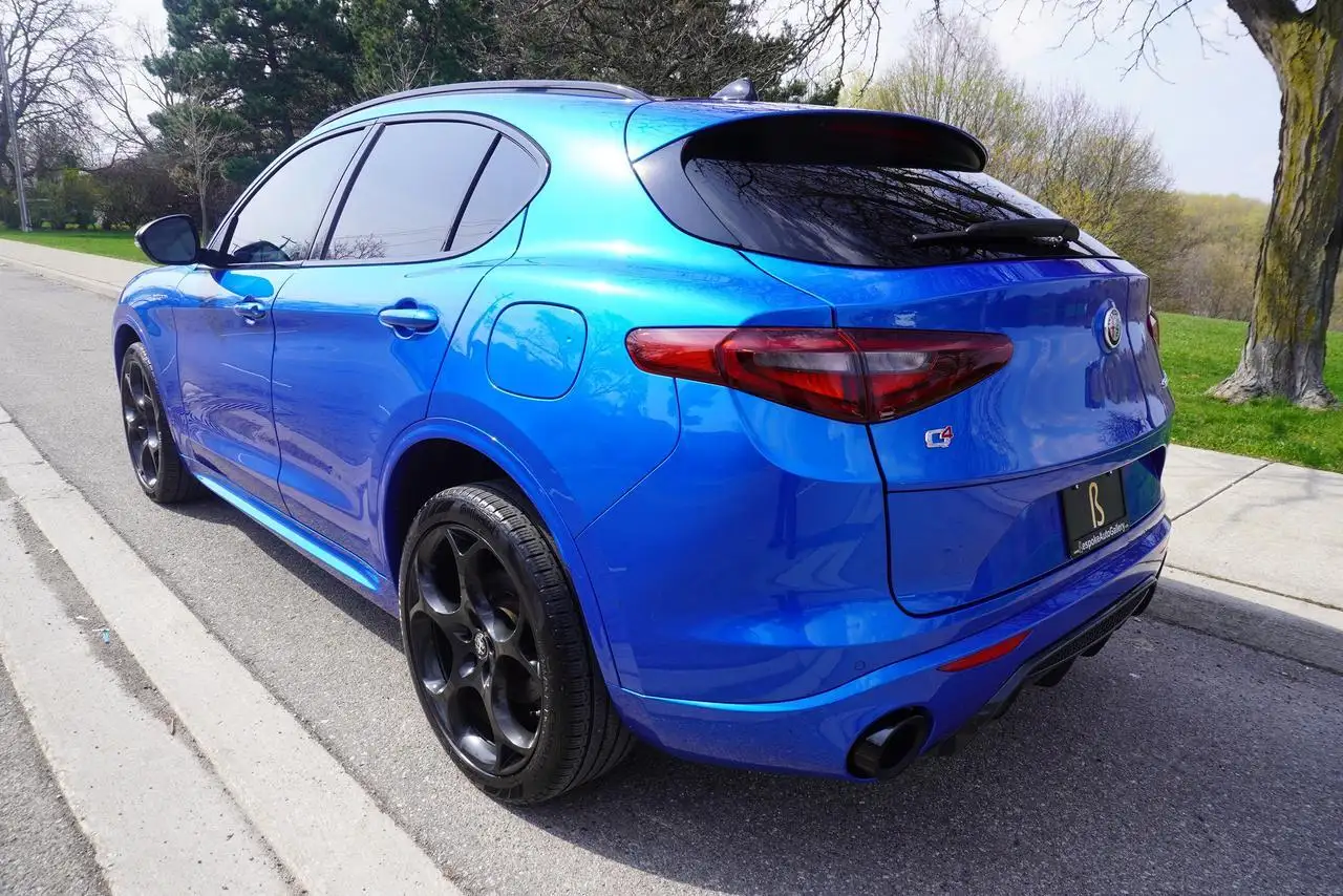 Alfa Romeo Stelvio снимка Alfa Romeo Stelvio