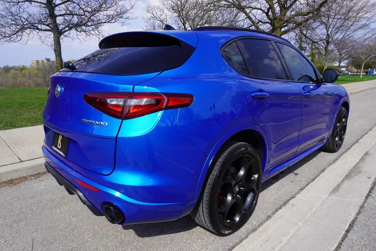 Alfa Romeo Stelvio снимка Alfa Romeo Stelvio