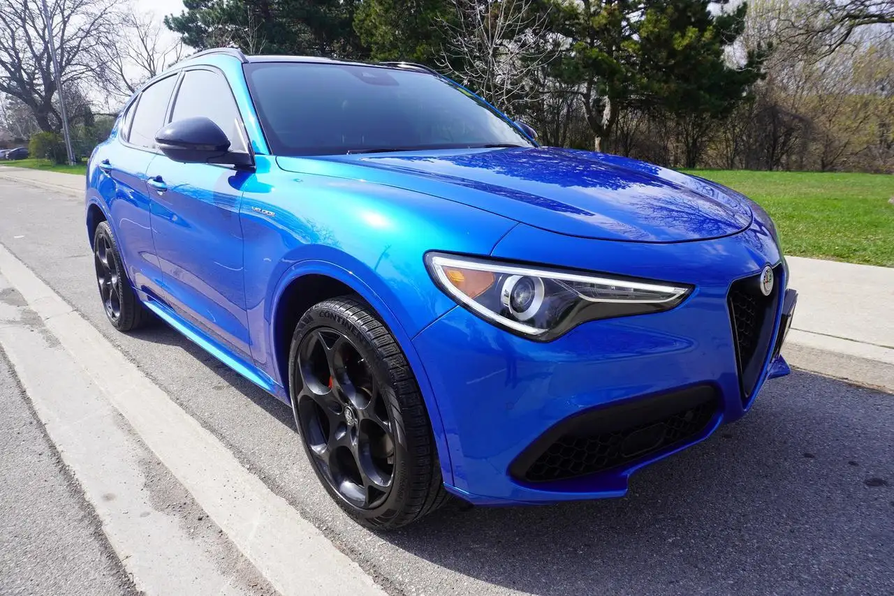 Alfa Romeo Stelvio снимка Alfa Romeo Stelvio