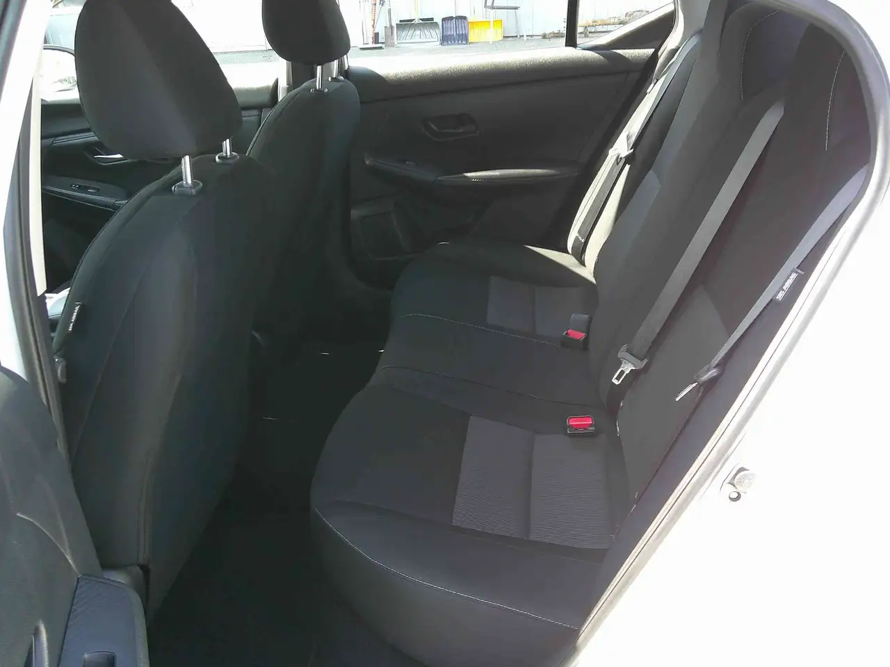 Nissan Sentra снимка Nissan Sentra