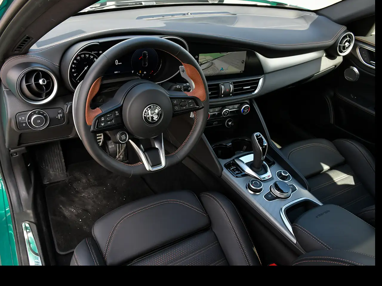 Alfa Romeo Giulia снимка Alfa Romeo Giulia