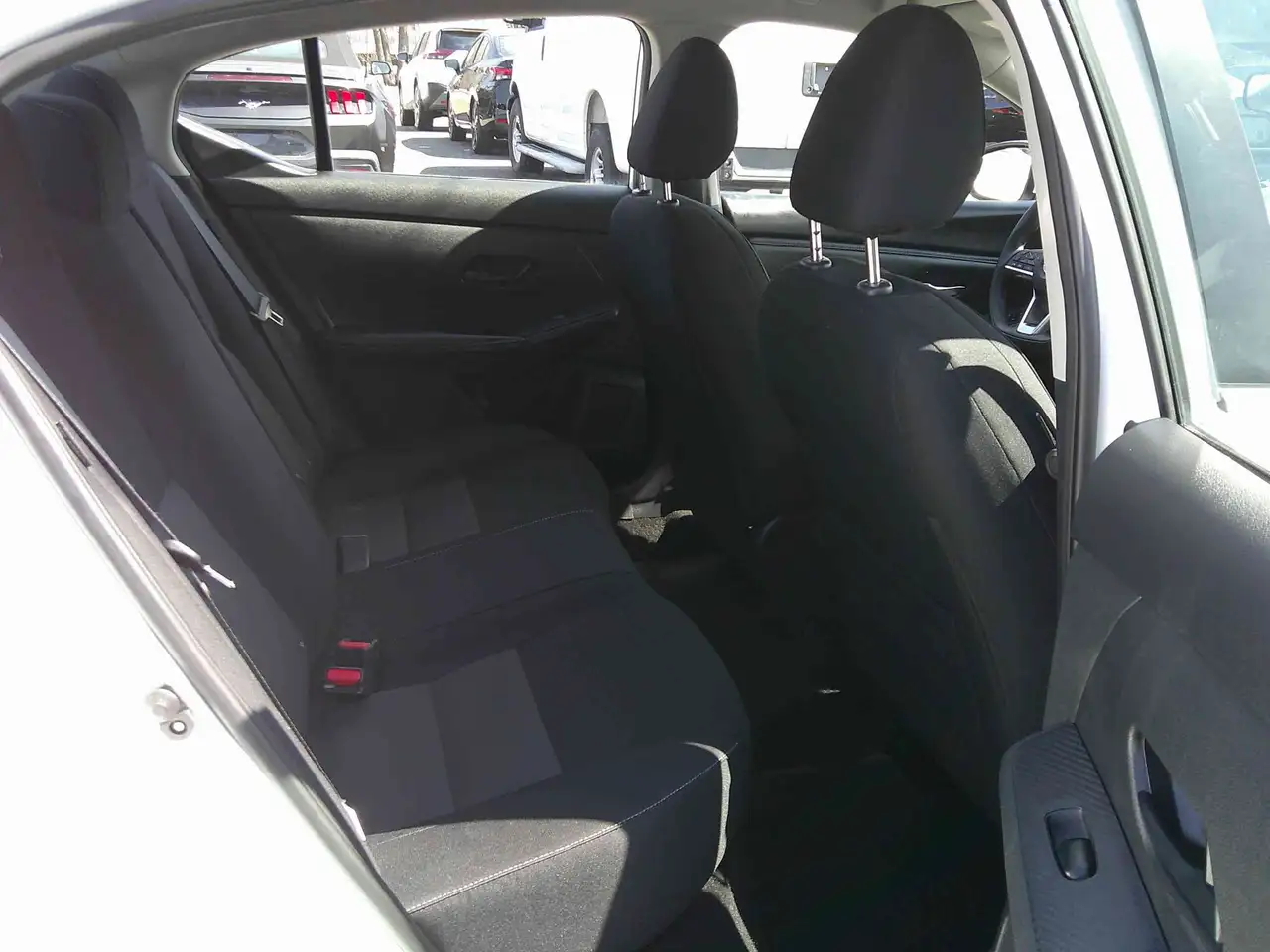 Nissan Sentra снимка Nissan Sentra
