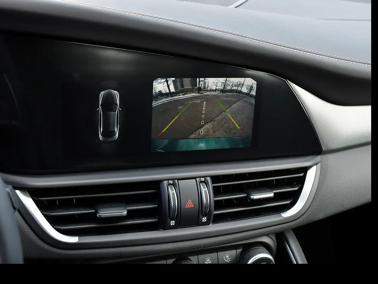 Alfa Romeo Giulia снимка Alfa Romeo Giulia