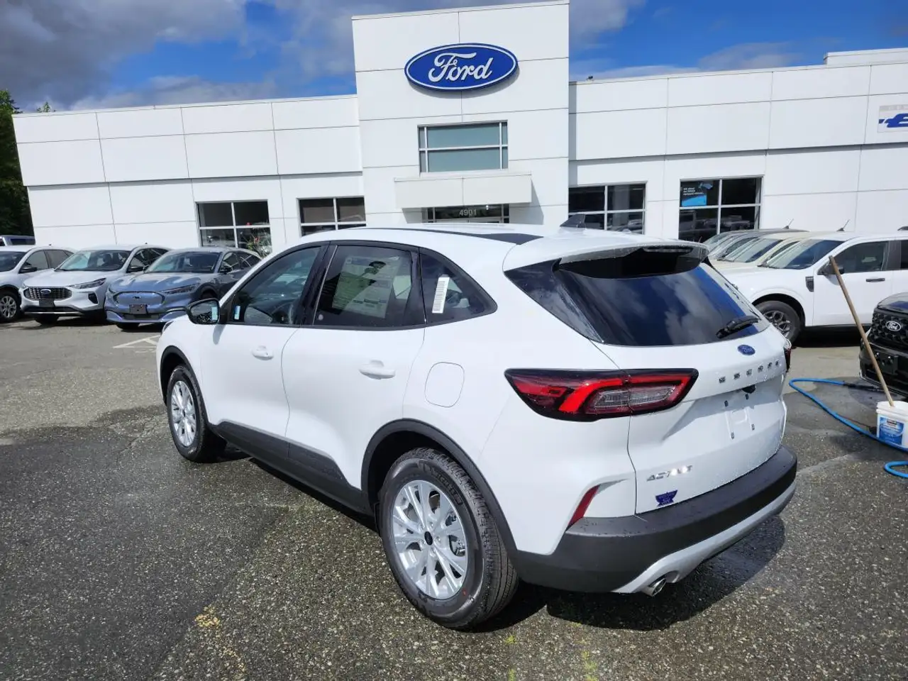 Ford Escape снимка Ford Escape