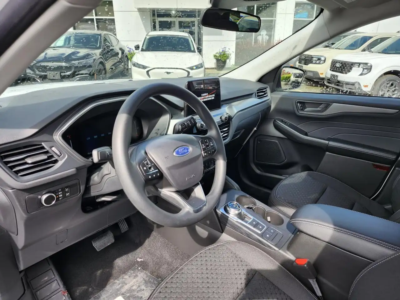 Ford Escape снимка Ford Escape