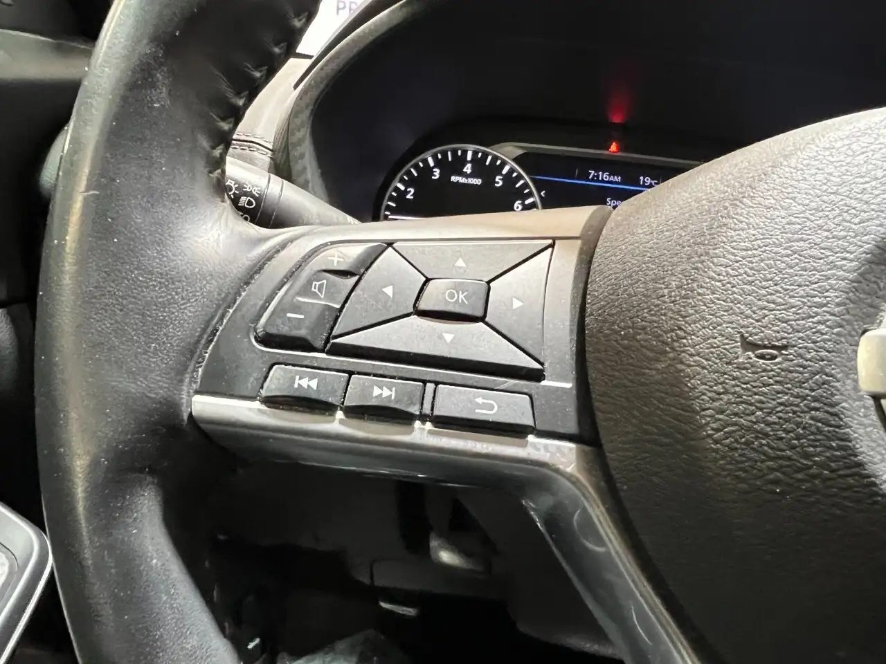 Nissan Sentra снимка Nissan Sentra