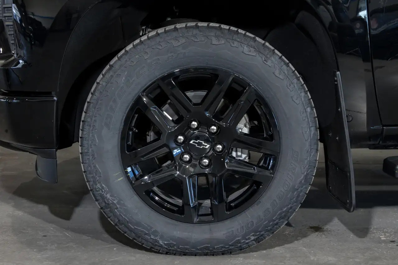Chevrolet Silverado 1500 снимка Chevrolet Silverado 1500