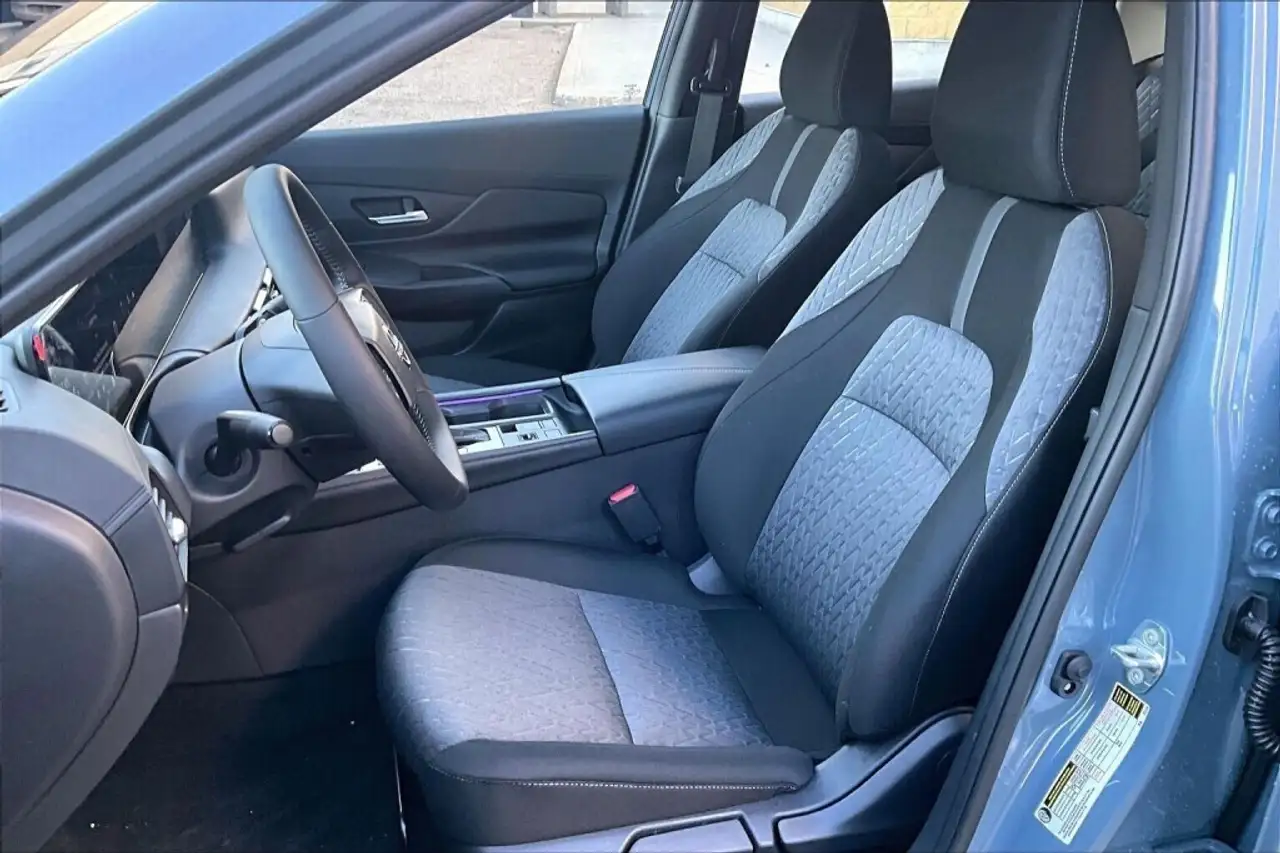 Nissan Sentra снимка Nissan Sentra