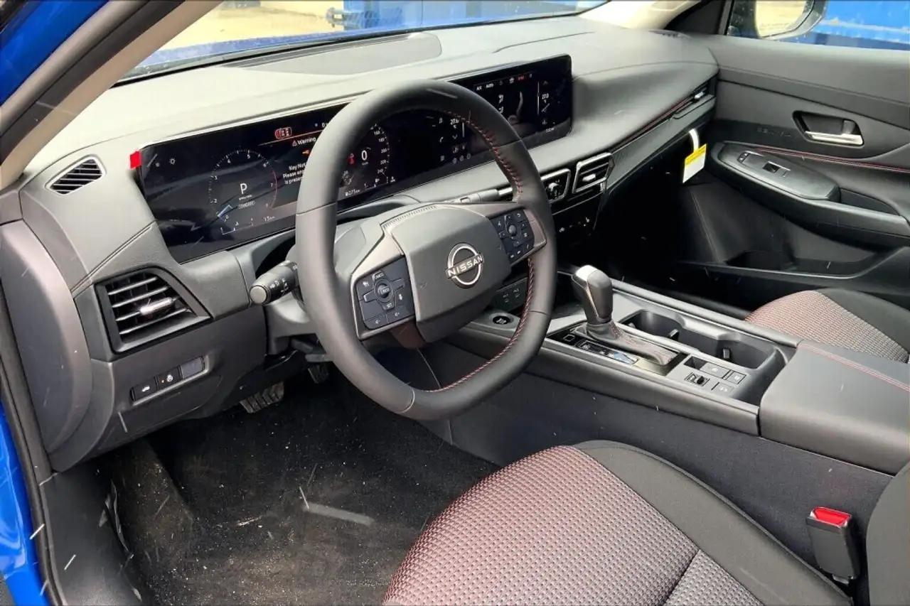 Nissan Sentra снимка Nissan Sentra