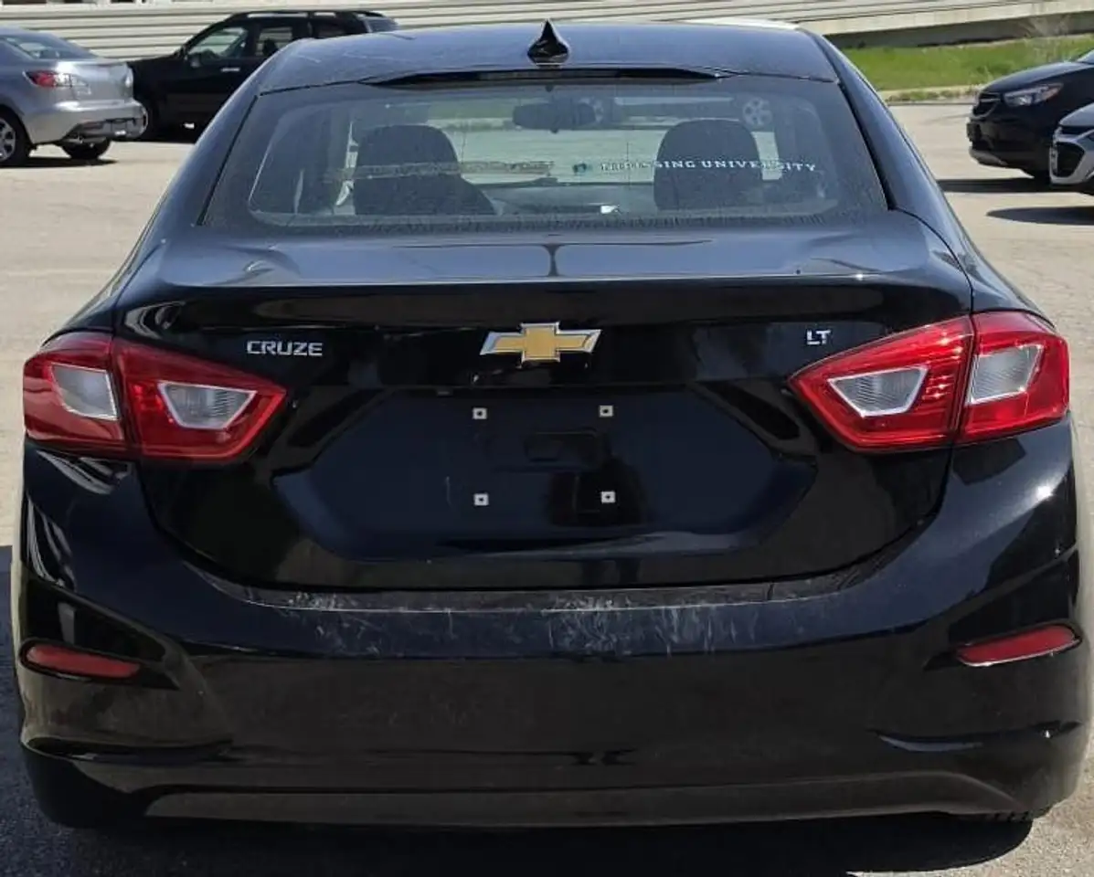 Chevrolet Cruze снимка Chevrolet Cruze