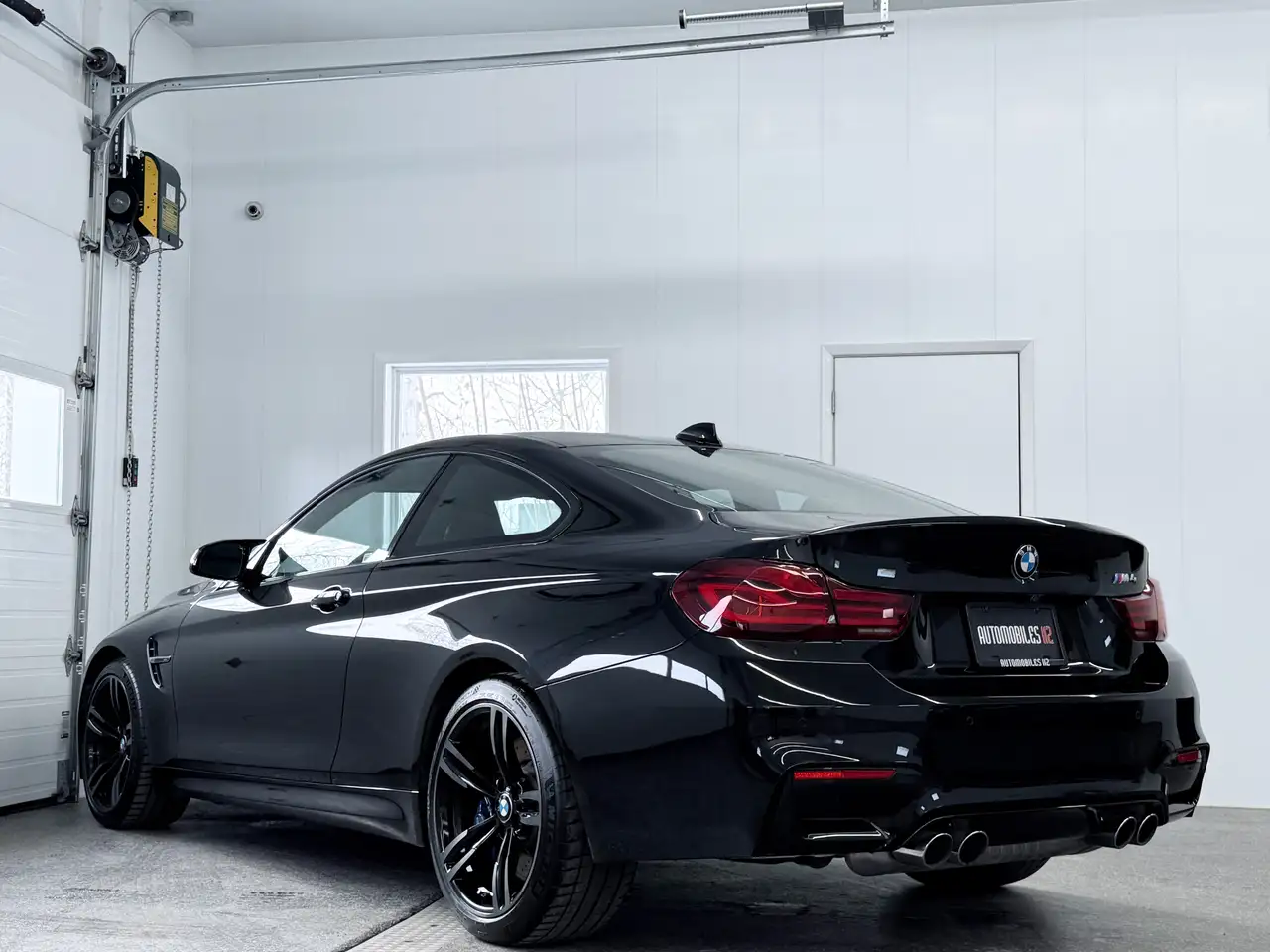 BMW M4 photo BMW M4
