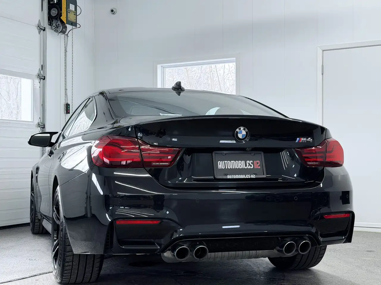 BMW M4 photo BMW M4