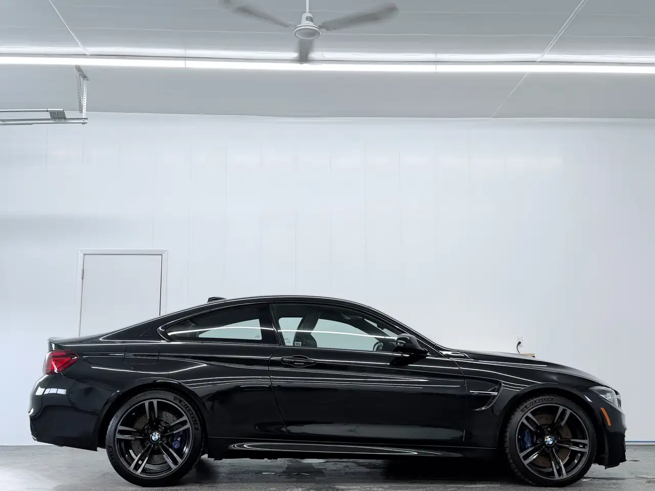 BMW M4 photo BMW M4