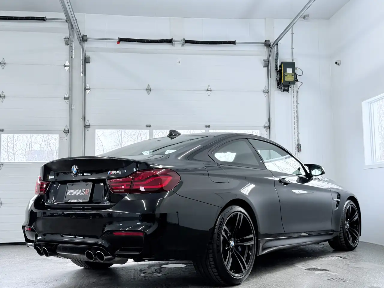 BMW M4 photo BMW M4
