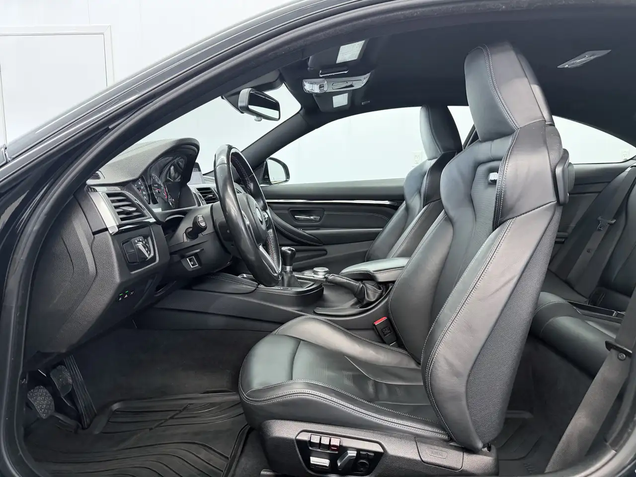 BMW M4 photo BMW M4