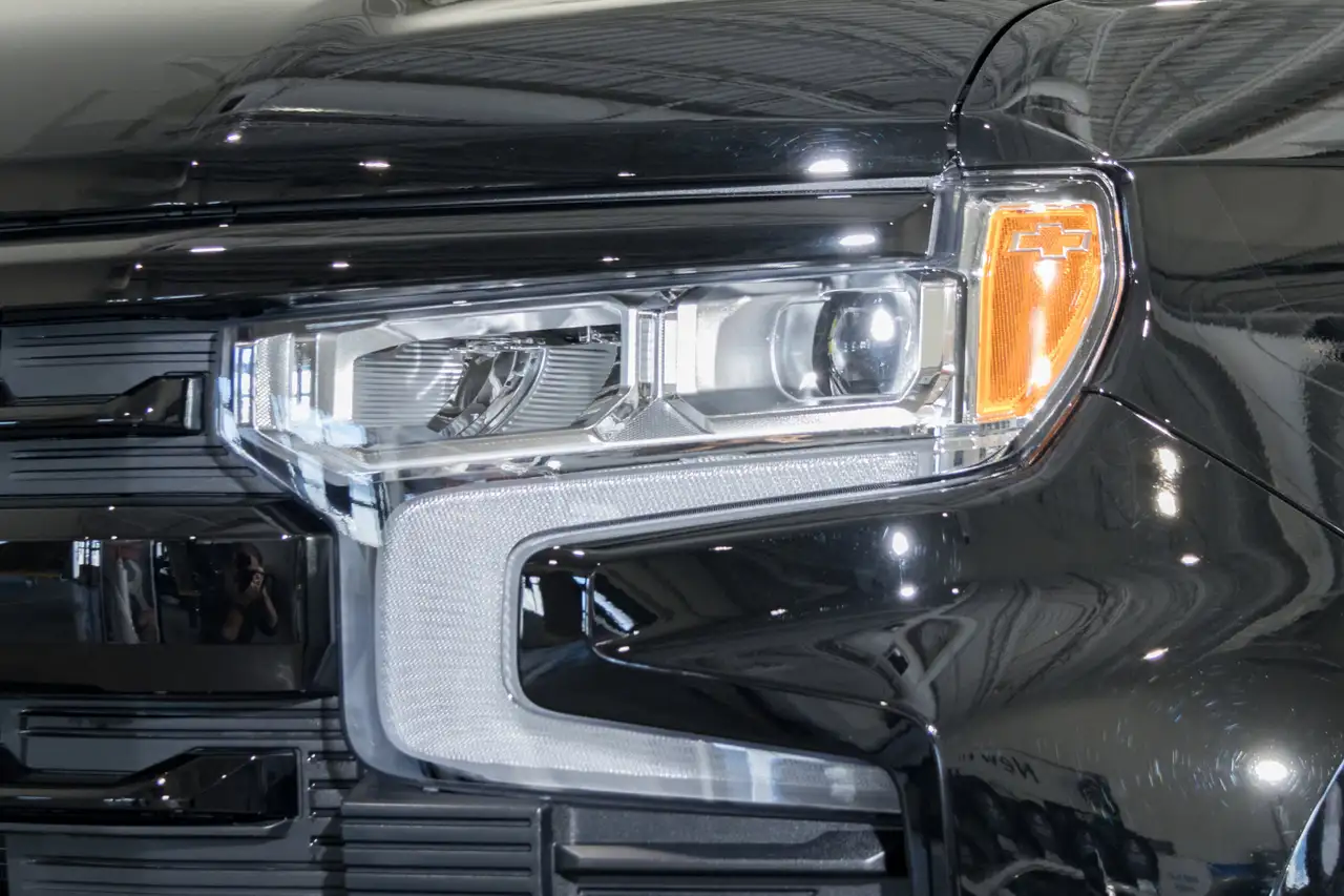 Chevrolet Silverado 1500 снимка Chevrolet Silverado 1500