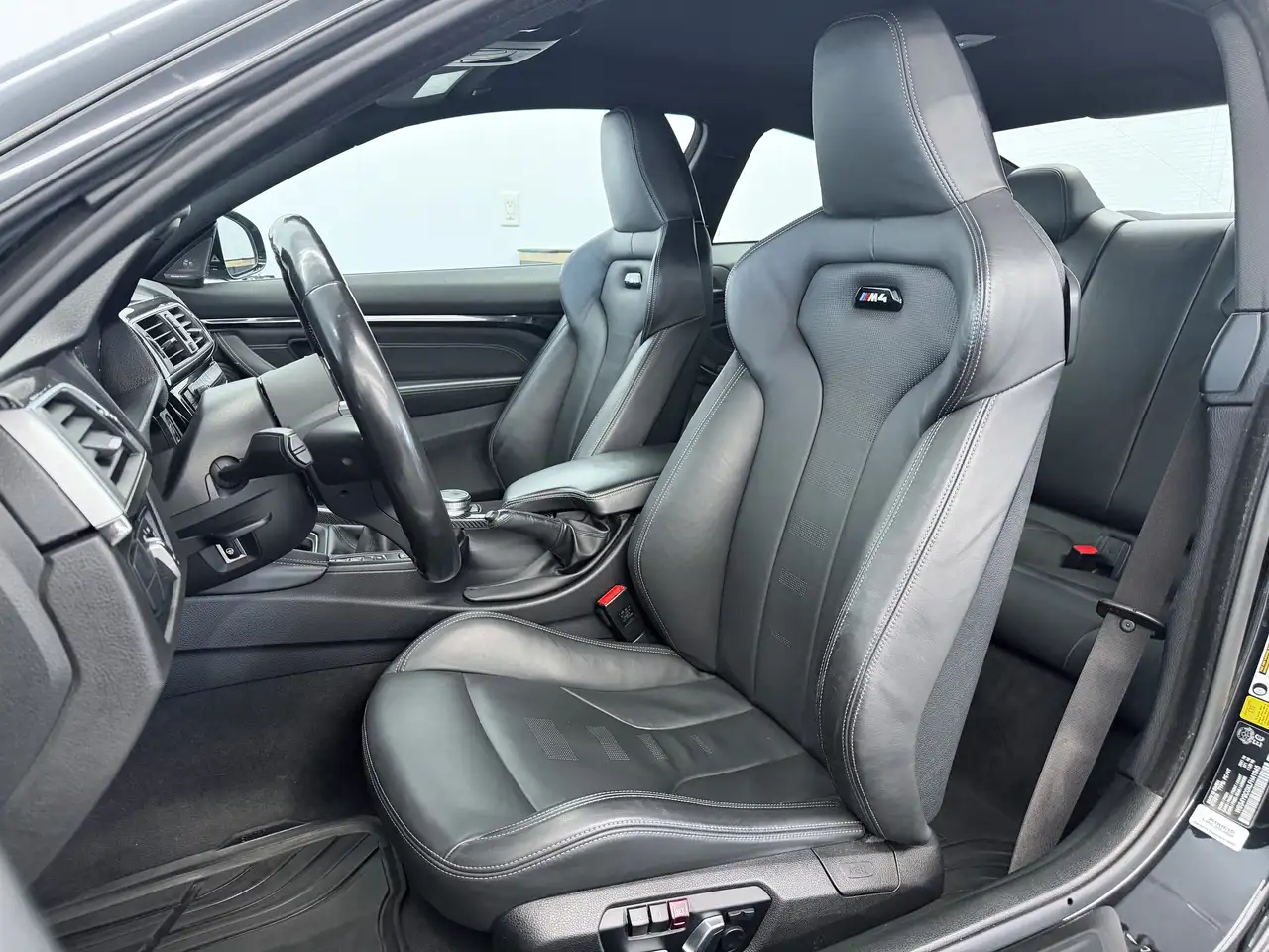 BMW M4 photo BMW M4