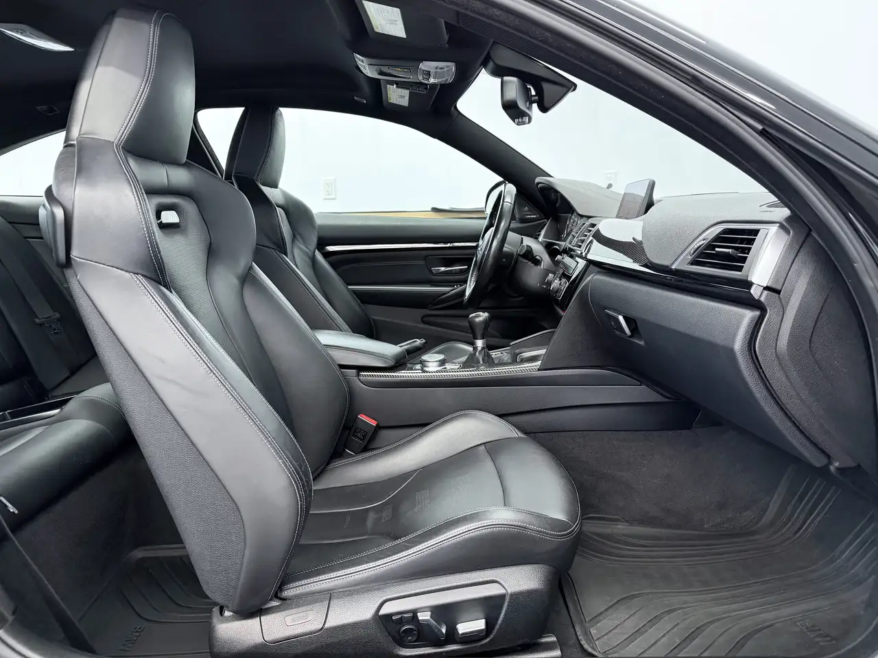 BMW M4 photo BMW M4