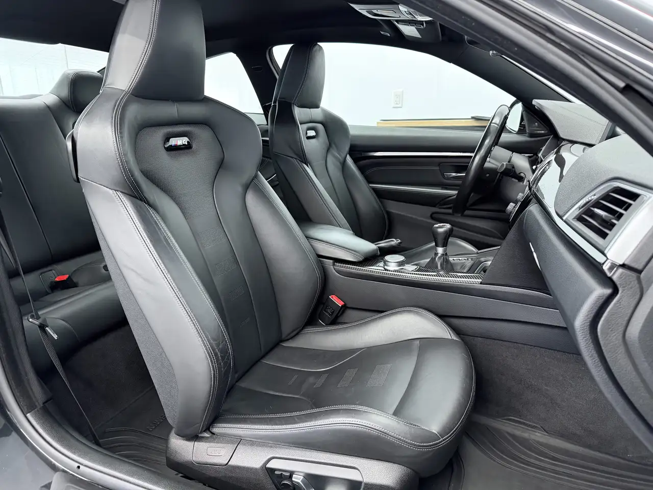 BMW M4 photo BMW M4