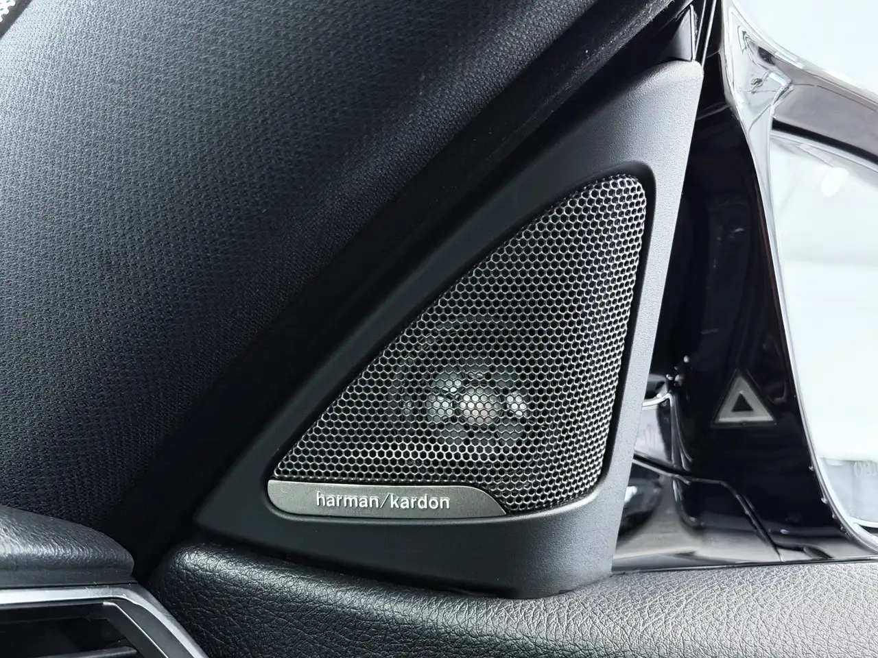 BMW M4 photo BMW M4