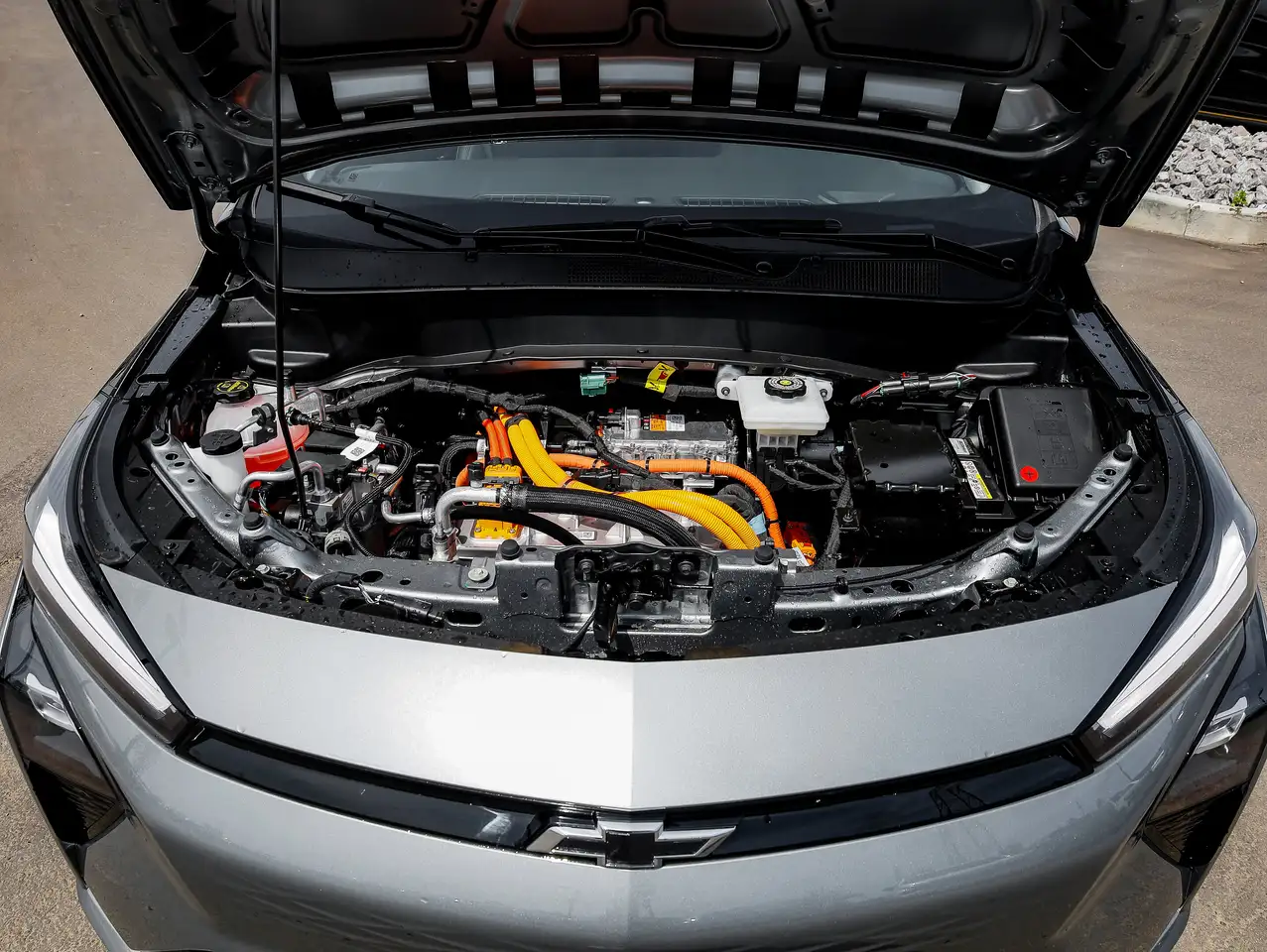 Chevrolet Bolt photo Chevrolet Bolt