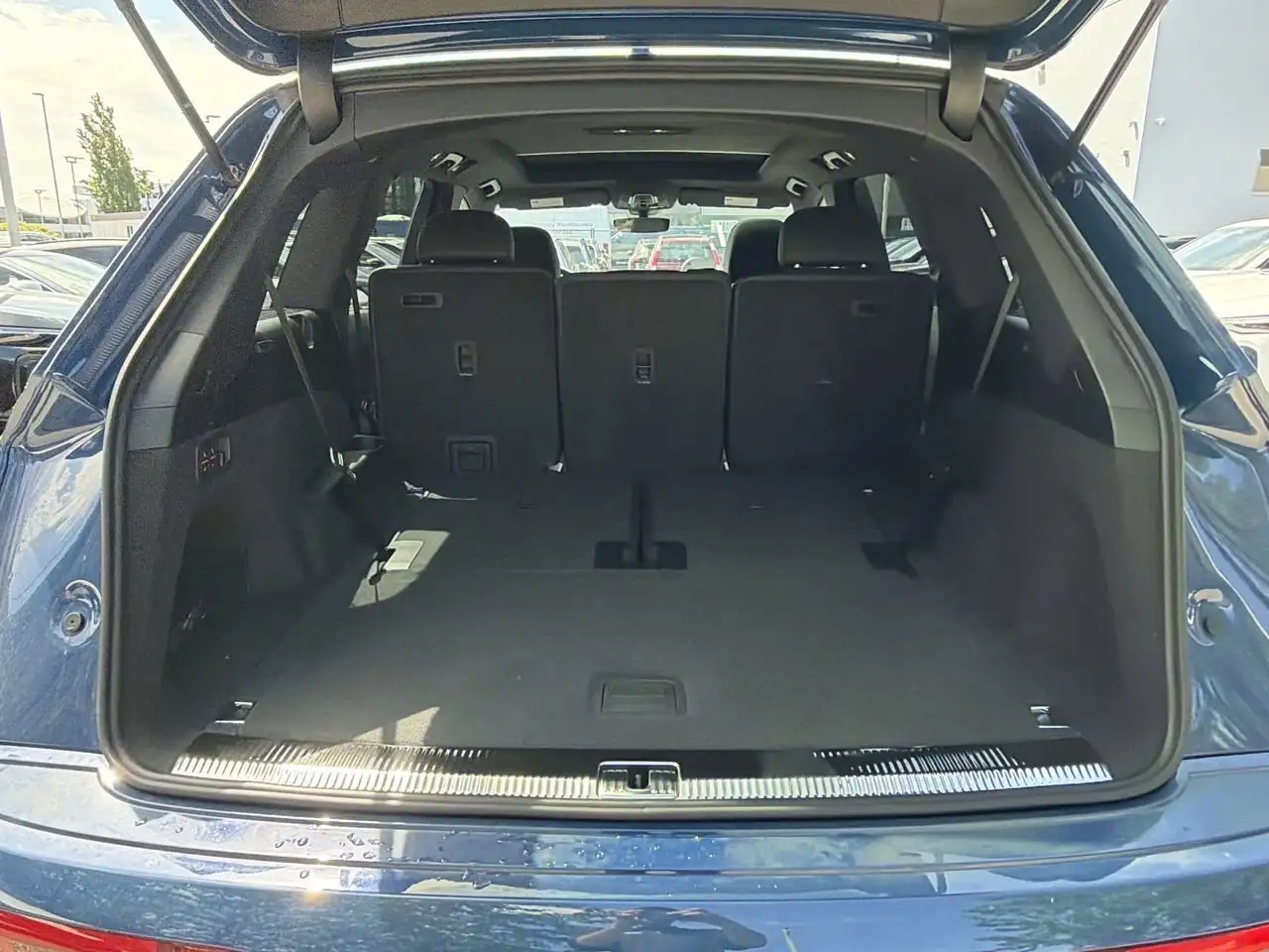 Audi Q7 снимка Audi Q7
